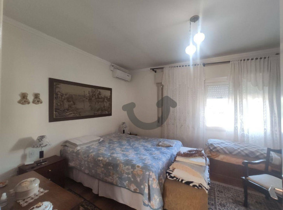 Imagem Casa com 4 Quartos à Venda, 292 m² em Centro - Santa Cruz Do Sul Imagem Casa com 4 Quartos à Venda, 292 m² em Centro - Santa Cruz Do Sul