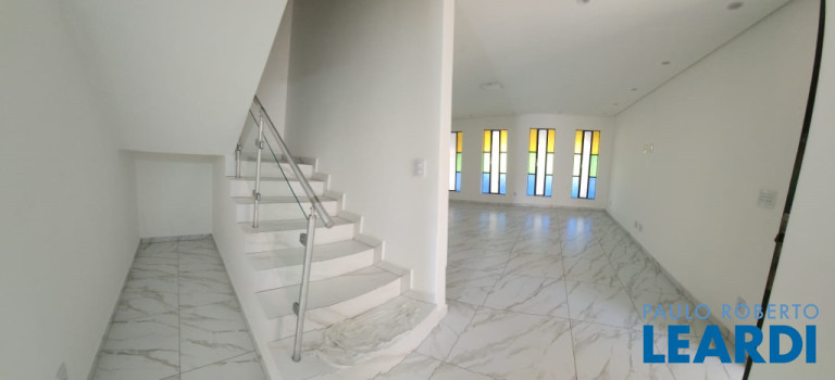 Imagem Casa com 3 Quartos à Venda, 264 m² em Vila Curuçá - Santo André Imagem Casa com 3 Quartos à Venda, 264 m² em Vila Curuçá - Santo André