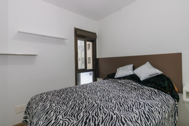 Imagem Apartamento com 3 Quartos à Venda, em São João - Porto Alegre Imagem Apartamento com 3 Quartos à Venda, em São João - Porto Alegre