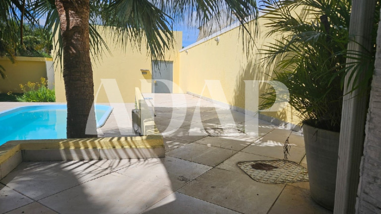 Imagem Casa com 3 Quartos à Venda, 400 m² em Vargem Grande - Rio De Janeiro