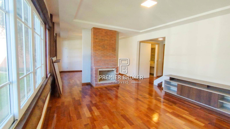 Imagem Casa com 4 Quartos à Venda, 263 m² em Iucas - Teresópolis Imagem Casa com 4 Quartos à Venda, 263 m² em Iucas - Teresópolis