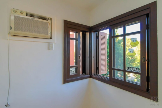 Imagem Casa de Condomínio com 3 Quartos à Venda, 266 m² em Ipanema - Porto Alegre Imagem Casa de Condomínio com 3 Quartos à Venda, 266 m² em Ipanema - Porto Alegre
