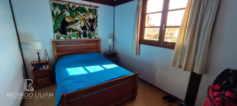 Imagem Sobrado com 4 Quartos à Venda, 135 m² em Centro - Campos Do Jordão Imagem Sobrado com 4 Quartos à Venda, 135 m² em Centro - Campos Do Jordão