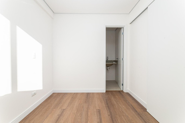 Imagem Apartamento com 1 Quarto à Venda, 23 m² em Centro - Curitiba Imagem Apartamento com 1 Quarto à Venda, 23 m² em Centro - Curitiba