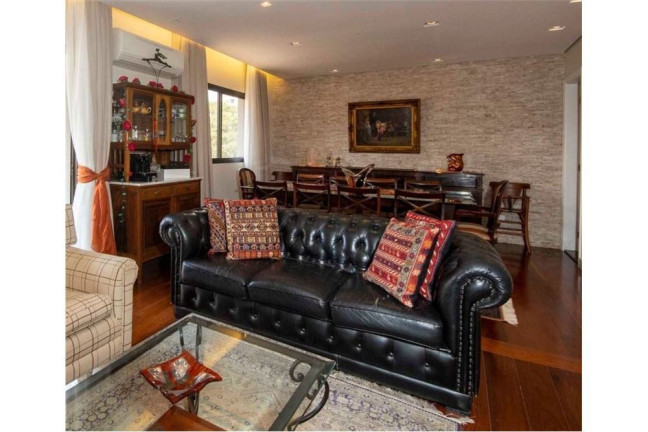 Imagem Apartamento com 4 Quartos à Venda, 200 m² em Moema - São Paulo Imagem Apartamento com 4 Quartos à Venda, 200 m² em Moema - São Paulo