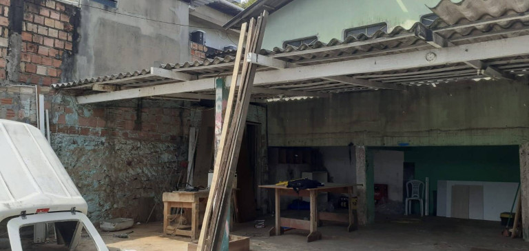 Imagem Casa com 3 Quartos à Venda, em São Jorge - Manaus Imagem Casa com 3 Quartos à Venda, em São Jorge - Manaus
