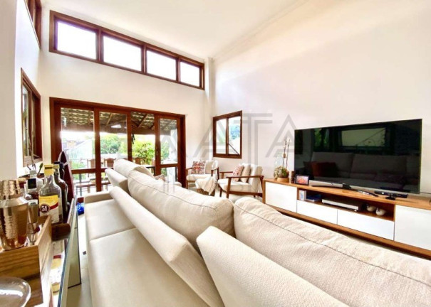 Imagem Imóvel com 4 Quartos à Venda, 325 m² em Moinho Velho - Cotia Imagem Imóvel com 4 Quartos à Venda, 325 m² em Moinho Velho - Cotia