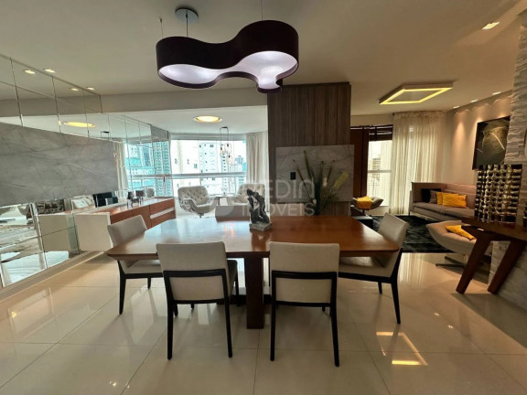 Imagem Apartamento com 4 Quartos à Venda, 137 m² em Centro - Balneário Camboriú Imagem Apartamento com 4 Quartos à Venda, 137 m² em Centro - Balneário Camboriú
