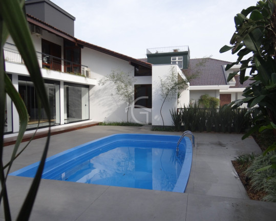 Casa com 4 Quartos à Venda, 500 m² em Glória - Joinville