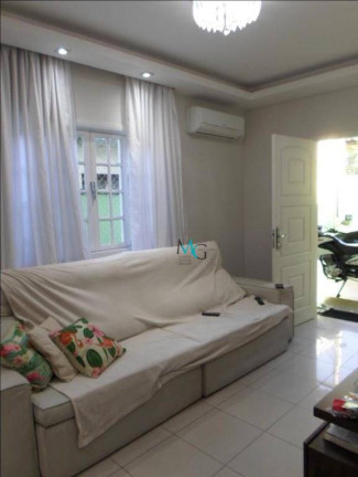 Imagem Casa com 5 Quartos à Venda, 296 m² em Campo Grande - Rio De Janeiro