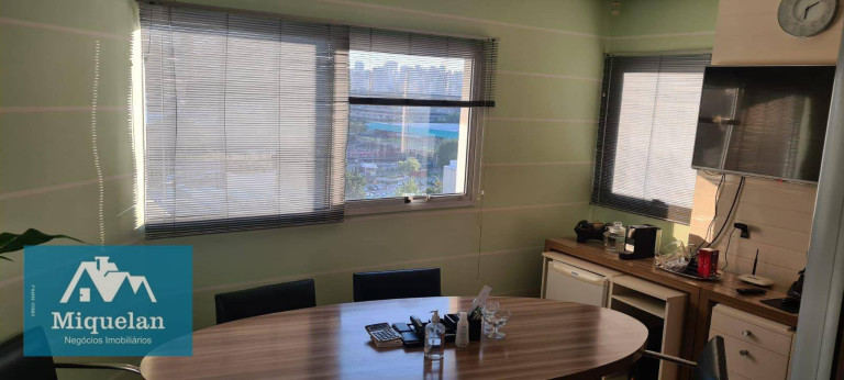 Sala Comercial à Venda, 121 m² em Barra Funda - São Paulo