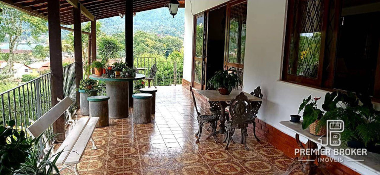 Imagem Casa com 4 Quartos à Venda, 230 m² em Alto - Teresópolis Imagem Casa com 4 Quartos à Venda, 230 m² em Alto - Teresópolis