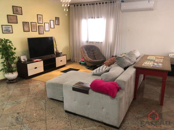 Imagem Casa com 4 Quartos à Venda, 182 m² em Embaré - Santos Imagem Casa com 4 Quartos à Venda, 182 m² em Embaré - Santos
