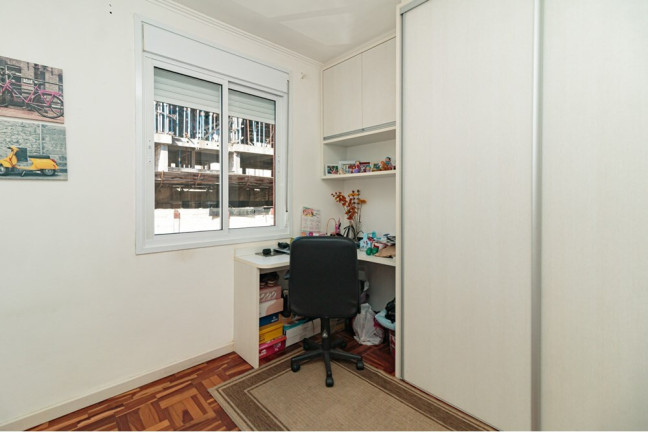 Imagem Imóvel com 3 Quartos à Venda, 64 m² em Higienópolis - Porto Alegre Imagem Imóvel com 3 Quartos à Venda, 64 m² em Higienópolis - Porto Alegre