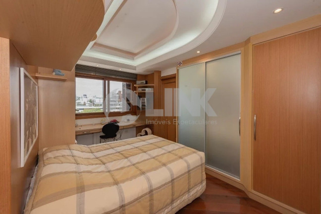 Imagem Apartamento com 3 Quartos à Venda, 201 m² em Moinhos De Vento - Porto Alegre Imagem Apartamento com 3 Quartos à Venda, 201 m² em Moinhos De Vento - Porto Alegre
