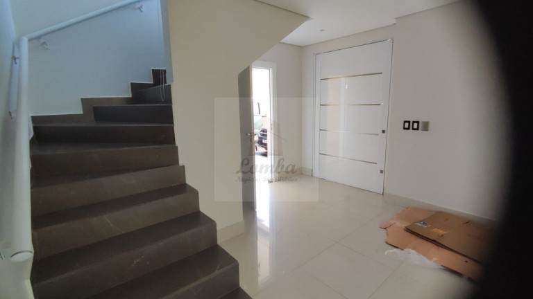 Imagem Casa com 5 Quartos para Alugar, 382 m² em Jardim Itália - Cuiabá Imagem Casa com 5 Quartos para Alugar, 382 m² em Jardim Itália - Cuiabá