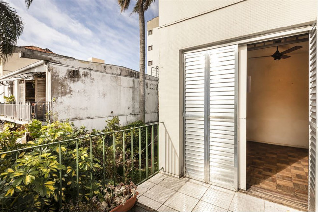 Imagem Imóvel com 3 Quartos à Venda, em Menino Deus - Porto Alegre Imagem Imóvel com 3 Quartos à Venda, em Menino Deus - Porto Alegre
