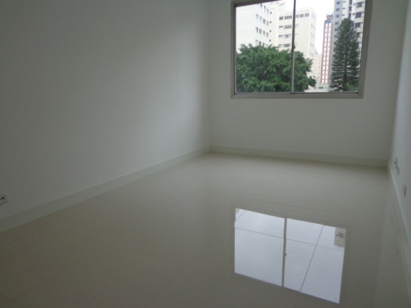Imóvel com 1 Quarto para Alugar, 41 m² em Moema - São Paulo