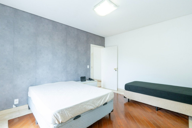 Imagem Casa com 6 Quartos à Venda, em Granja Carneiro Viana - Cotia Imagem Casa com 6 Quartos à Venda, em Granja Carneiro Viana - Cotia