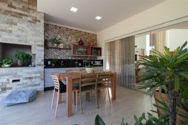 Imagem Casa com 4 Quartos à Venda, 380 m² em Interlagos - Vila Velha Imagem Casa com 4 Quartos à Venda, 380 m² em Interlagos - Vila Velha
