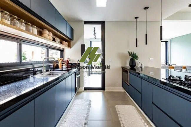 Imagem Casa com 3 Quartos à Venda, 215 m²