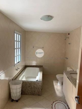 Imagem Casa com 3 Quartos à Venda, 320 m² Imagem Casa com 3 Quartos à Venda, 320 m²