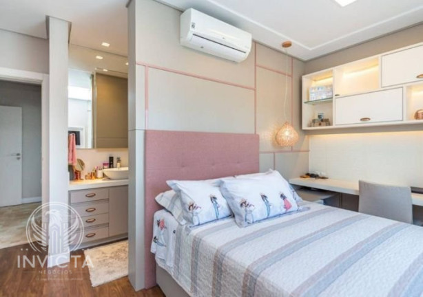 Imagem Cobertura com 3 Quartos à Venda, 222 m² em Pioneiros - Balneário Camboriú Imagem Cobertura com 3 Quartos à Venda, 222 m² em Pioneiros - Balneário Camboriú