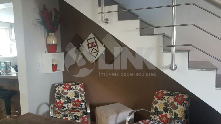 Imagem Casa com 3 Quartos à Venda, 165 m² em Sarandi - Porto Alegre Imagem Casa com 3 Quartos à Venda, 165 m² em Sarandi - Porto Alegre