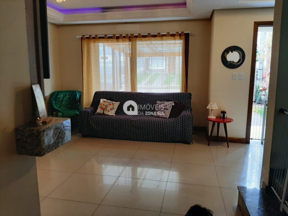 Imagem Casa com 3 Quartos à Venda, 168 m²