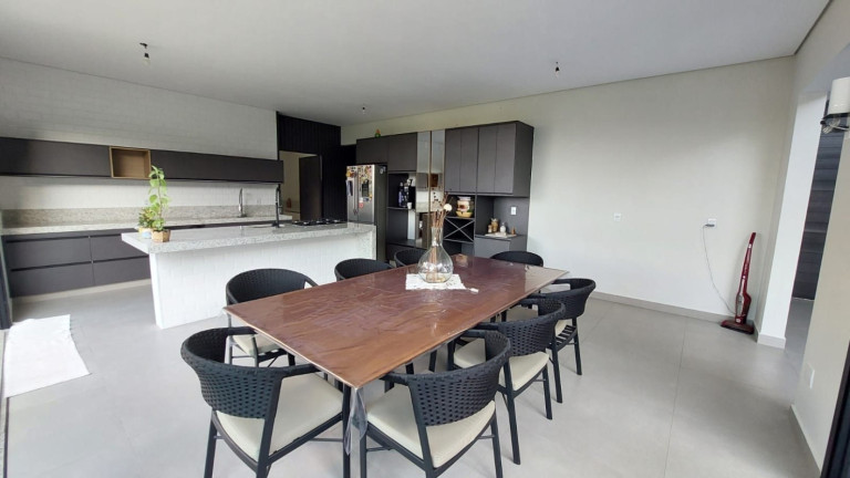 Imagem Chácara com 4 Quartos à Venda, 275 m² em Urbanova - São José Dos Campos Imagem Chácara com 4 Quartos à Venda, 275 m² em Urbanova - São José Dos Campos