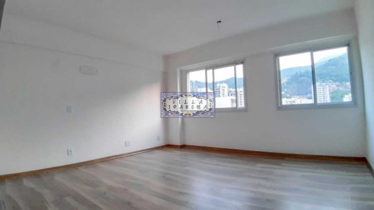 Imagem Cobertura com 4 Quartos à Venda, 355 m² em Grajaú - Rio De Janeiro Imagem Cobertura com 4 Quartos à Venda, 355 m² em Grajaú - Rio De Janeiro