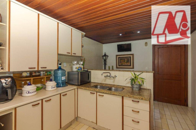 Imagem Casa com 3 Quartos à Venda, 291 m² em Bela Vista - Porto Alegre Imagem Casa com 3 Quartos à Venda, 291 m² em Bela Vista - Porto Alegre