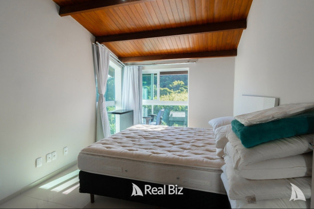 Imagem Casa de Condomínio com 3 Quartos à Venda, 200 m² em Armação Da Piedade - Governador Celso Ramos