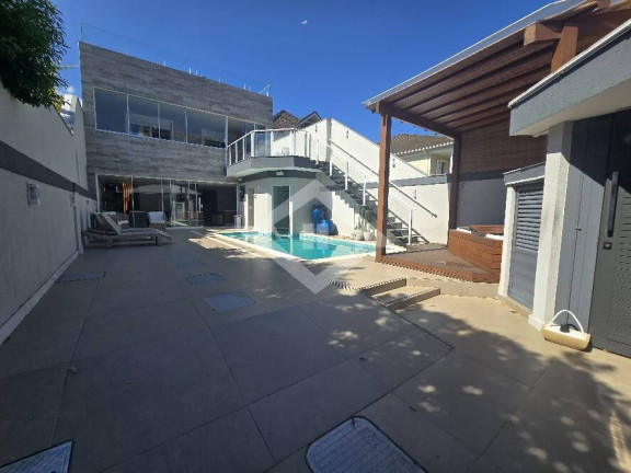 Imagem Casa com 5 Quartos à Venda, 300 m² em Barra Da Tijuca - Rio De Janeiro Imagem Casa com 5 Quartos à Venda, 300 m² em Barra Da Tijuca - Rio De Janeiro