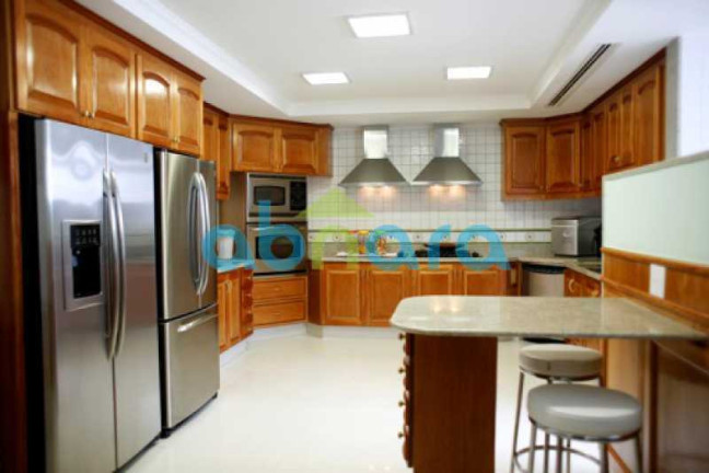 Imagem Cobertura com 4 Quartos à Venda, 1.200 m² em Copacabana - Rio De Janeiro Imagem Cobertura com 4 Quartos à Venda, 1.200 m² em Copacabana - Rio De Janeiro
