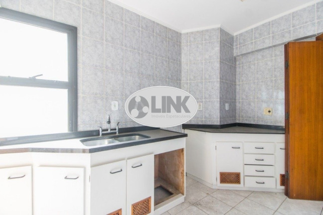 Imagem Apartamento com 3 Quartos à Venda, 142 m² em Higienópolis - Porto Alegre Imagem Apartamento com 3 Quartos à Venda, 142 m² em Higienópolis - Porto Alegre