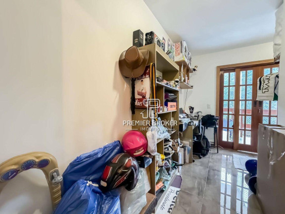 Imagem Casa com 3 Quartos à Venda, 200 m² em Albuquerque - Teresópolis Imagem Casa com 3 Quartos à Venda, 200 m² em Albuquerque - Teresópolis