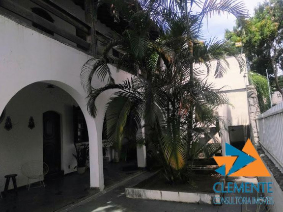Imagem Casa com 6 Quartos à Venda, 250 m² em Santa Efigenia - Belo Horizonte Imagem Casa com 6 Quartos à Venda, 250 m² em Santa Efigenia - Belo Horizonte
