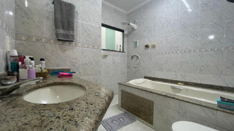 Imagem Imóvel com 3 Quartos à Venda, 240 m² em água Fria - São Paulo