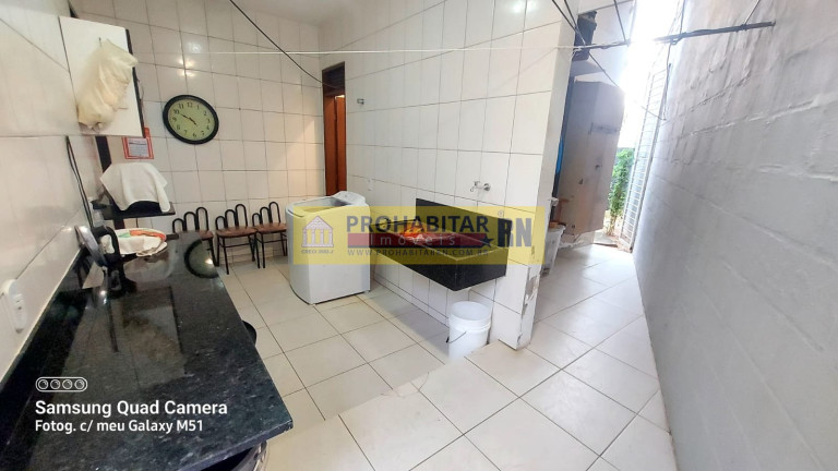 Imagem Casa de Condomínio com 4 Quartos à Venda, 300 m² em Candelária - Natal