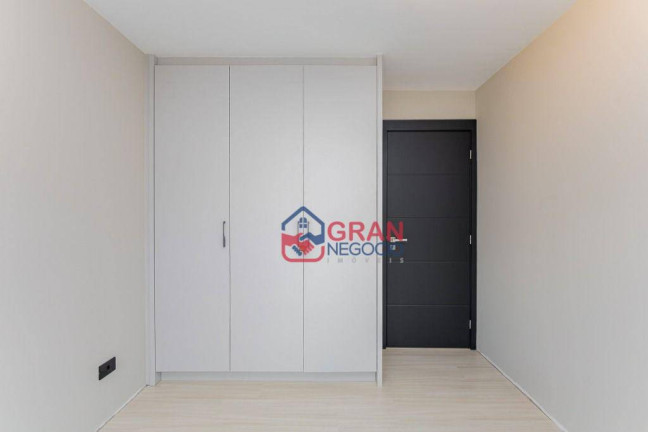 Imagem Casa com 3 Quartos à Venda, 178 m² em Santa Felicidade - Curitiba Imagem Casa com 3 Quartos à Venda, 178 m² em Santa Felicidade - Curitiba