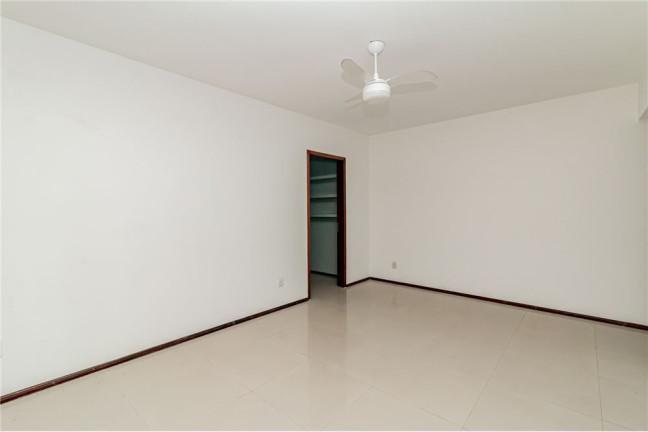 Imagem Imóvel com 2 Quartos à Venda, em Rio Branco - Porto Alegre Imagem Imóvel com 2 Quartos à Venda, em Rio Branco - Porto Alegre