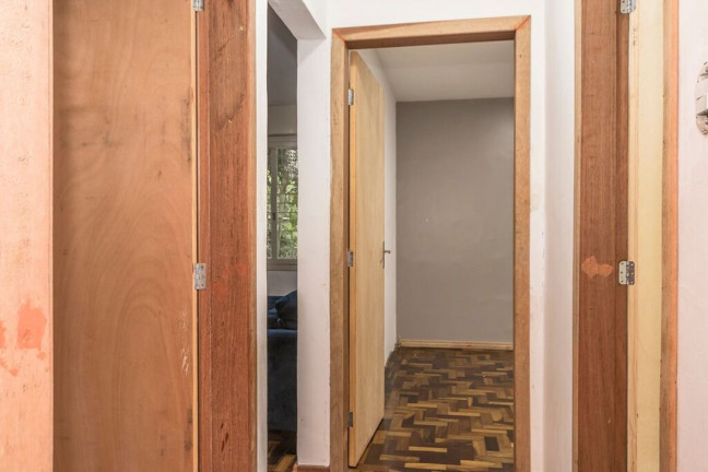 Imagem Imóvel com 4 Quartos à Venda, em Santa Tereza - Porto Alegre Imagem Imóvel com 4 Quartos à Venda, em Santa Tereza - Porto Alegre