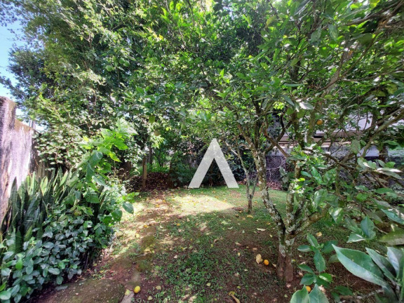 Imagem Casa com 5 Quartos à Venda, 350 m² em Iucas - Teresópolis Imagem Casa com 5 Quartos à Venda, 350 m² em Iucas - Teresópolis