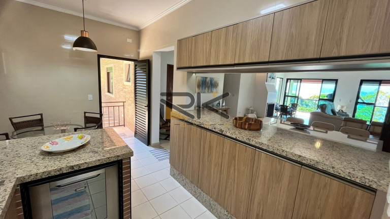 Imagem Sobrado com 3 Quartos à Venda, 600 m² em Toninhas - Ubatuba