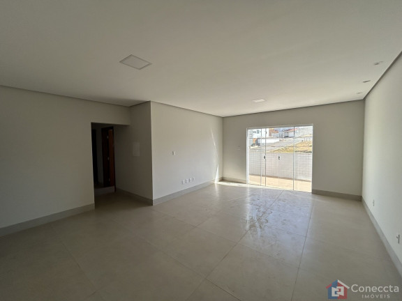Apartamento com 3 Quartos para Alugar, 245 m² em Sobradinho - Patos De Minas