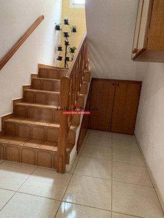 Imagem Casa com 3 Quartos à Venda, 240 m² em Rua Da Vargem Próximo Ao Asilo - Teixeiras Imagem Casa com 3 Quartos à Venda, 240 m² em Rua Da Vargem Próximo Ao Asilo - Teixeiras