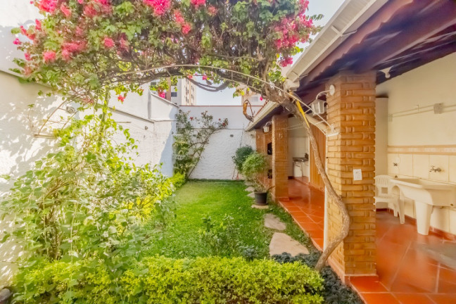 Imagem Casa com 3 Quartos à Venda, 151 m² em Caxingui - São Paulo