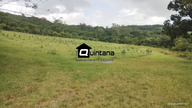 Imagem Imóvel com 4 Quartos à Venda, 380.000 m² em Cascata - Pelotas Imagem Imóvel com 4 Quartos à Venda, 380.000 m² em Cascata - Pelotas