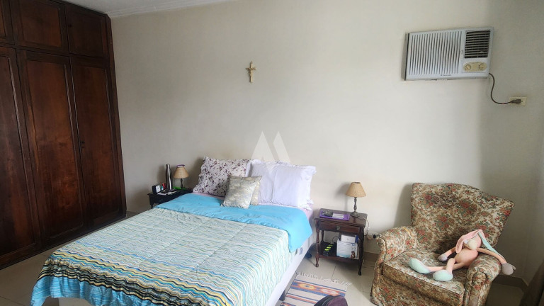 Imagem Casa com 5 Quartos à Venda, 500 m² em Embaré - Santos Imagem Casa com 5 Quartos à Venda, 500 m² em Embaré - Santos